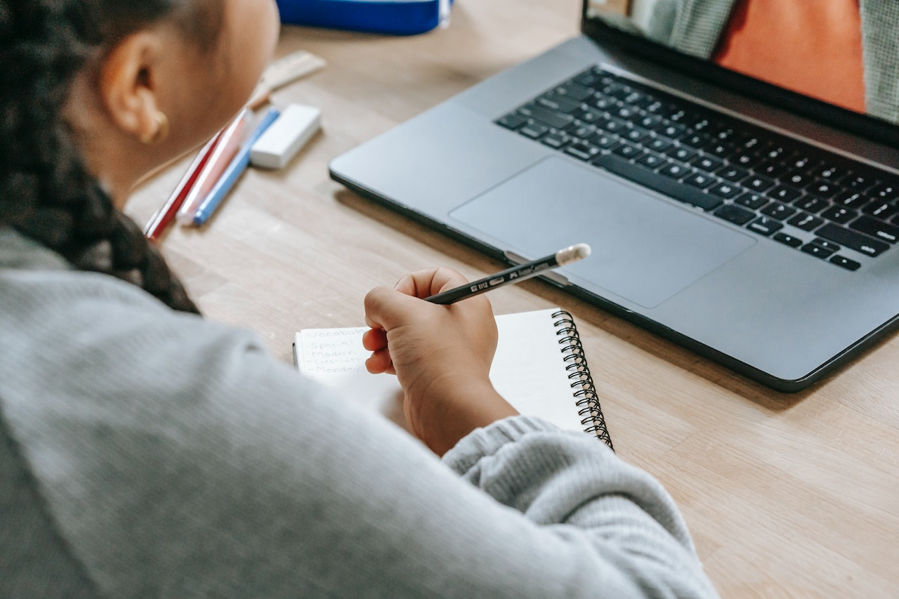 The Benefits of Using Kajabi as a Course Management System